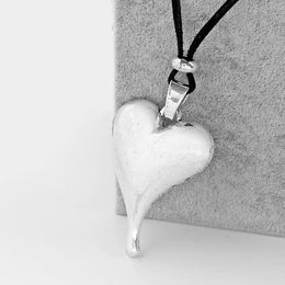 -Colares pendentes grandes amuletos do coração do coração pingentes de camurça faux veludo colar simples gargantilha judeu jewellypende