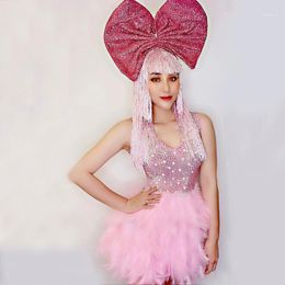 Lässige Kleider, funkelndes Strass-Rosa, rückenfreies Federkleid, Damen-Geburtstagsfeier, Kopfschmuck, Show-Performance, Nachtclub, Bar, Tanzkostüm