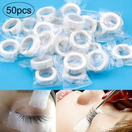 False Eyelashes 50pcs Eyelash Extension Tape Non-woven Lint Free Eye Pad Under Patches PE Breathable Grafting Makeup ToolFalse FalseFalse