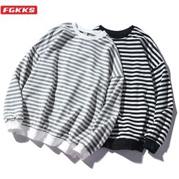 FGKKS Trend Brand Men Stripe Sweatshirt Tops Men's Fashion Wild Comfortable Hoodies O-Neck Casual Sweatshirts 201130