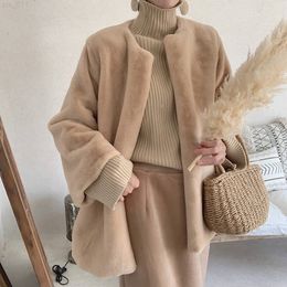 Pop Khaki Thick Warm Fur Coat for Women Winter Round Neck Loose Faux Fur Jacket Woman Nice Solid Soft Furry Female Overcoat T220716