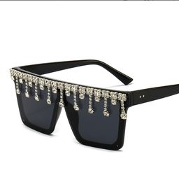 Fashion Tassel Diamond Sunglasses Women Luxury Mirror Shades Vintage Sun Glasses Ladies Eyewear Rhinestone Glasses UV400