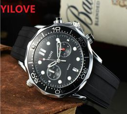 On Sale Top Brand Mens Watches 42mm All Dial Work Quartz Watch High Quality Five-Pins Chronograph Clock Rubber Belt Men Super Gifts Wristwatch Wholesales Price