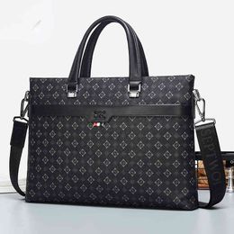 New Embossed Briefcase Men's Business Men's Simple Handbag One Shoulder Messenger Bag Youth Leather Bag Computer Bag Fashion 220718