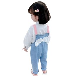 Barn barn små flickor denim overaller med vingpojkar jeans bomull denim baby flicka jumpsuit casual lossa overaller 210412