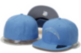 2023 Uomo Donna Baseball Cappelli aderenti ricamo New Fashion Hip Hop Football Sport On Field Full Closed Design Caps Fan's Mix Size 7-8 Sized Caps F-5