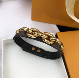 Top Men Women Charm Bracelets Gold Leather Cuff Bracelets Fashion Designer Jewellery Bracelet Lady Wedding Accessories Valentine's Day Gift louiselies vittonlies