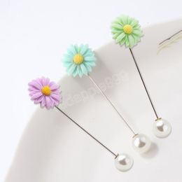 Romantic Pearl Daisy Flower Long Brooch Pin Clip Chrysanthemum Corsage Female Sweet Clothes Dress Scarf Party Jewelry Gift