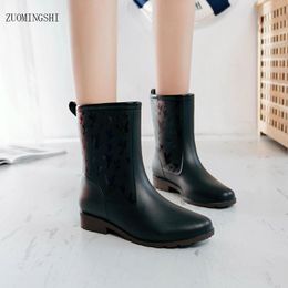 Fashion rain boots women waterproof shoes middle tube rain boots female fashionable galoshes rainboots women regenstiefel