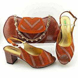 Dress Shoes Newest Orange Colour Good Quality Shining Printing Material Ladies and Bag Set African Concise Style for Wedding Party 220722