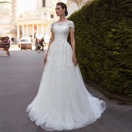 2022New Bride Short-sleeved Wedding Dress Forest Series Simple Super Fairy Hepburn Travel Shoot Small Trailing Tail Wedding Dresses Vestido de novia