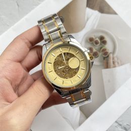 2023 Novos relógios masculinos de luxo Três Stitches Série Automática Relógio mecânico de alta qualidade Europeu de topo de luxo de lúculo de pulseira tira de aço hollow-out disco