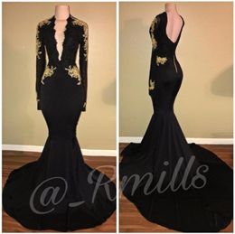 2022 Elegant Deep V Neck Black Girl Mermaid Prom Dresses Gold Appliques Long Sleeves Evening Gowns Formal Wear