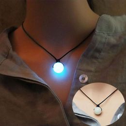 Pendant Necklaces Dark Luminous 2022 Stone Fluorescent Spherical Necklace Natural Crystal Glowing In