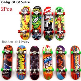 10 Pcs Mini Finger Board Tech Truck Skateboards Alloy Stent Party Favours Gift Happy Guy Stress Relief miniatures toys