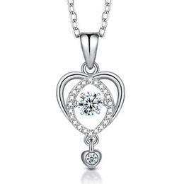 Stunning White Zircon Heart Shape Pendant Necklace Valentine's Day Gifts Women Jewelry Romantic Sparkling Beating Heart Pendant Necklace