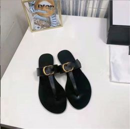 Lüks Tasarımcı Slayt Terlik Yaz sandalet Plaj Kapalı Düz Çevirme Deri Bayan Kadın Moda Klasik Ayakkabı Bayanlar Boyutu 35-40