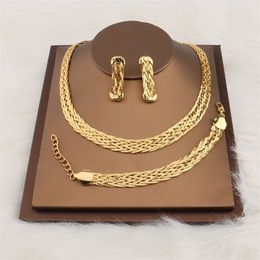 Gold Colour Hollow Earrings Necklace Set Fashion Women Dubai Africa Luxury Punk Jewellery Choker Wholesale Accessaries 220812