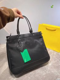 Tasarımcı Bagshigh kalitesinde Kadınlar İkinci Elli Çanta Donanımı Elde Taşınan Messenger Çantası Şık ve Işık All Maç Moda Tasarımı