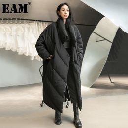 EAM Loose Fit Black Long Down Jacket Stand Collar Long Sleeve Warm Women Parkas Fashion Autumn Winter 1DD1640 201201