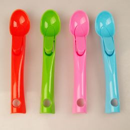 Cooking Utensils Food grade plastic elastic ice cream scoop fruit scoop gift