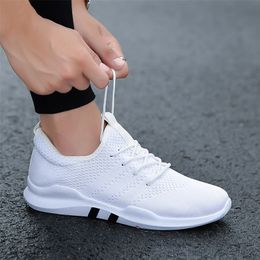 Summer Flying woven running shoes men s casual sports Men Footwear Breathable Mesh Light Walking sneaker 220718