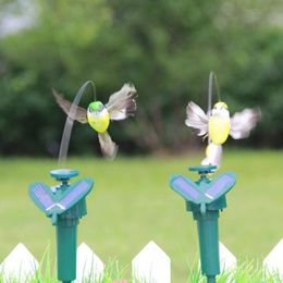 Solar Powered Flying Feather Wing Fake Hummingbird Wobble Artificial bird Yard Garden Ornament Decor 220721