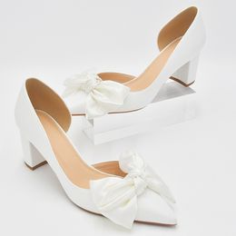 Elegant Satin White Wedding Shoes For Brides Chic Big Bow Solid Color Chunky Heels Women Pumps Pointed Toe Bridal Shoes CL0422