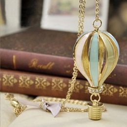 2022 Fashion Colourful Hot Air Fire Balloon Pendant Long Necklace Charms Sweater Chain Pandent Golden Chain Stylish Jewellery Charm Inventory Wholesale