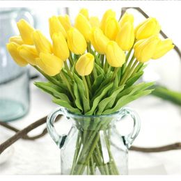 30Pcs Tulip Artificial Flower White Red Yellow PU Real Touch Fake Tulips for Home Decoration fake Flowers Bouquet Wedding Decor 220527