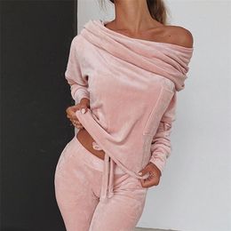 Sweatshirt Women 2 pieces Set Tracksuit Autumn One shoulder Sweatshirt Pants Sets Sport Wear Tracksuit Velvet Lounge Suit LJ200811