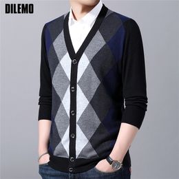 Fashion Brand 6% Wool Sweaters Mens Cardigan Jumpers Knit V Neck Autumn Slim Fit Patterns Slim Fit Casual Men Clothes 201224