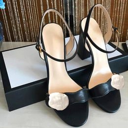 2021 Arrivals style Hot Star Sandals Genuine Leather Hardware accessories Ankle Strap summer beach striped causal high heel Slide Slippers