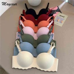 Sexy Traceless Thickening Steamed Bread Cup Woman Bra Small Breast Push Up Seamless Ventilation Brasserie Simplicity No Bra L220726