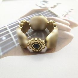 Women Ring Classic Luxury Sunflowers Letter Pattern Design Adjustable Womens Couples Wedding Party Gold Gift-Giving High Quality Rings