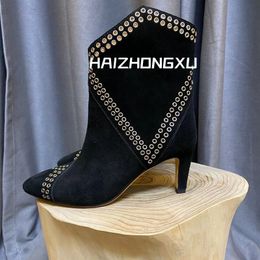 2022 Womens Autumn Winter Fashion Mid Thick Heel Cowboy Ankle Boots Luxury Designer Genuine Leather Rivets Punk Slip On Shoes