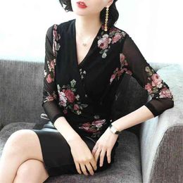 Women Spring Autumn Style Lace Blouses Shirts Lady Casual Half Sleeve VNeck Flower printed Lace Blusas Tops DD8048 210401