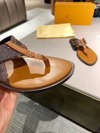 2022 Top Qualität Herren Damen Hausschuhe Sommer Gummi Sandalen Strand Slide Mode Schrammen T Indoor Schuhe Slipper Sandale 0421