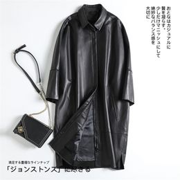 Lautaro Oversized black faux leather jacket women drop shoulder Loose trending women fashion Plus size long leather coat T200831