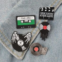 Brooches Punk Music Lovers Enamel Pin Good vibes tape DJ Vinyl Record Player badge brooch Lapel pin Jeans shirt Cool Gothic Jewelry Gift GC1115