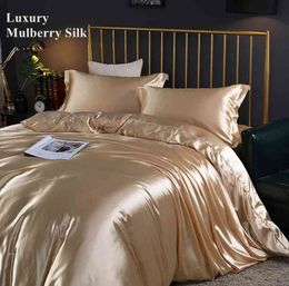 Mulberry Silk Luxury Bedding Set with Fitted Sheet 100% Satin Sets Soft Smooth Solid Color Quilts Cover Queen King