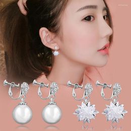 Clip-on & Screw Back Jewellery Luxury Pearl Zirconia Female Original Brand Of High-end Clip On Earrings Women Retro Flower EarringsClip-on Mil