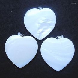 Pendant Necklaces 3pcs Natural Shell Pendants Mother Of Pearl Heart Shape White Colours Freshwater Size 40mm For Charms NecklacePendant