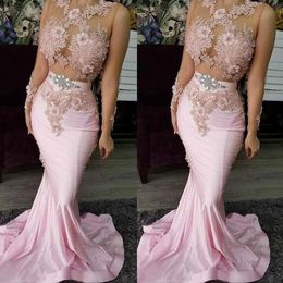 2022 Pink Bridesmaid Dresses Long Sleeves Lace Appliques Crystal Beads 3D Floral Zipper Back Floor Length Mermaid Beach Country Wedding Guest Gowns
