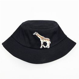 Berets Giraffe Animal Embroidery Bucket Hat Fisherman Outdoor Travel Sun Cap Hats For Men And Women 175Berets