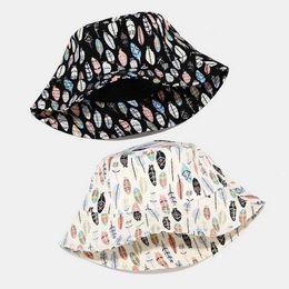 Berets Feather Print Classic Bucket Hat Reversible Fisherman Outdoor Travel Panama Sun Cap Hats Foldable Fishing FlatBerets