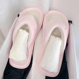 Pantofola di design Pantofole da donna Sandali di lusso Sandali di marca In vera pelle Infradito Flats Slide Scarpe casual Sneakers Stivali del marchio 338