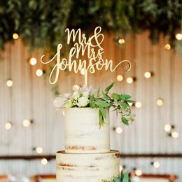 Custom Mr&Mrs Wood Favourite Handmade Topper Personalised Calligraphy Acrylic Elegant Glitter Wedding Anniversary Decor 220618
