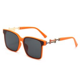 Luxury Designer Mens Womens Sunglasses for Men and Women Trendy Sun Glasses with UV400 Protection JH8131