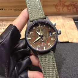 Top Stylish Quartz Chronograph Watch Men Black Silver Dial Classic Stopwatch Pilot Design Wristwatch Gentlemen Elegant Leather Strap Clock 5776